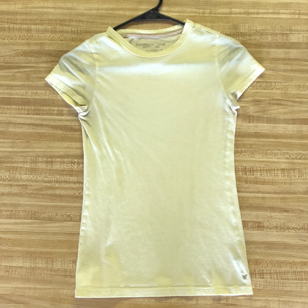 Yellow Crew Neck American Eagle. Size XS.